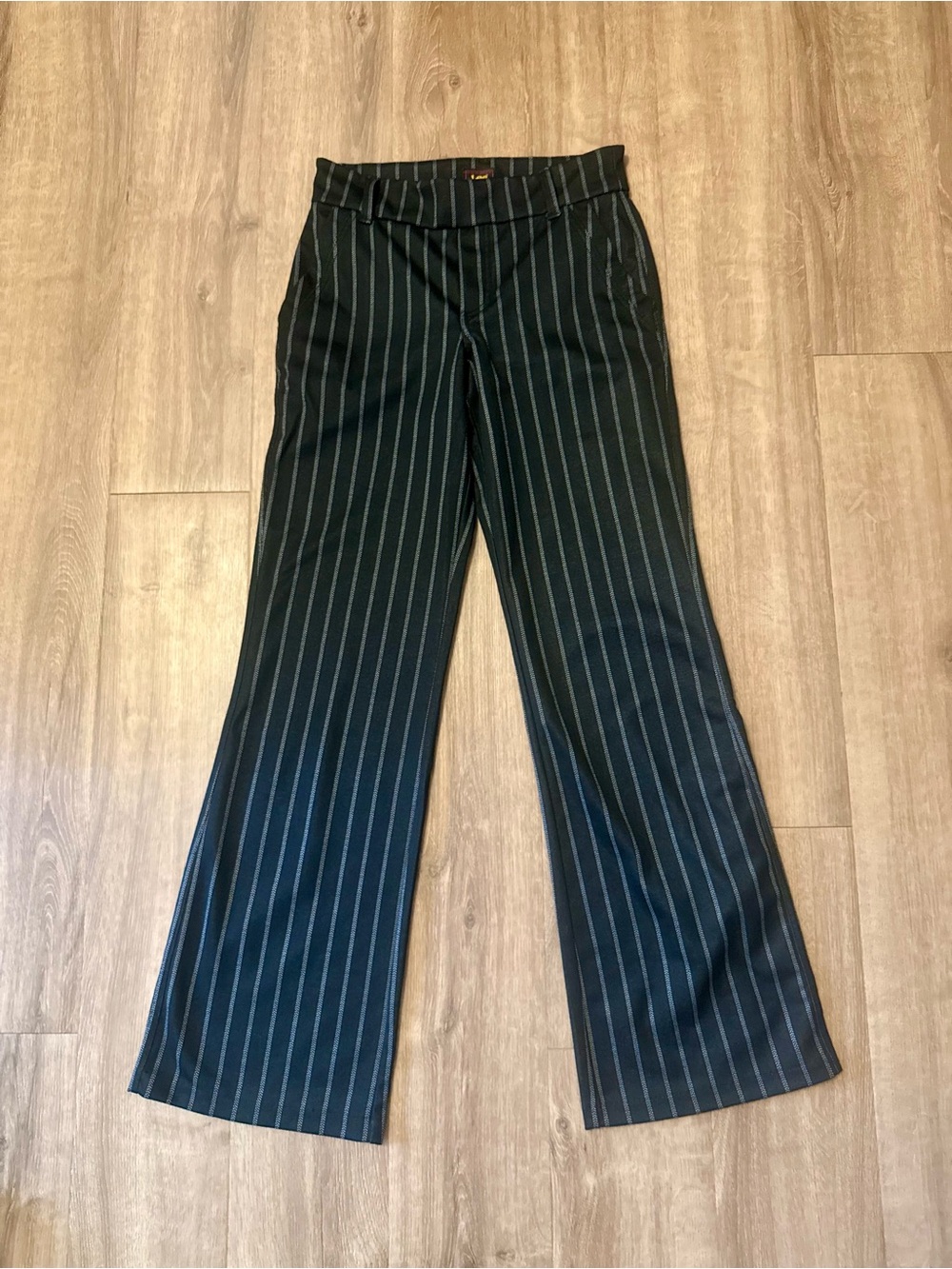 Lee Pinstripe Flare Pants – XS